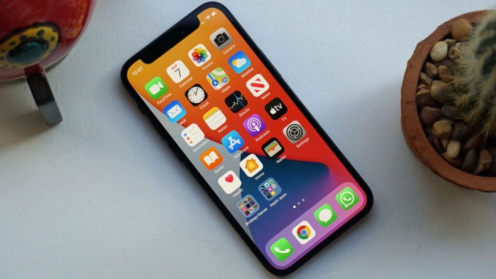 Why Cheap iPhones Still a better Buy?