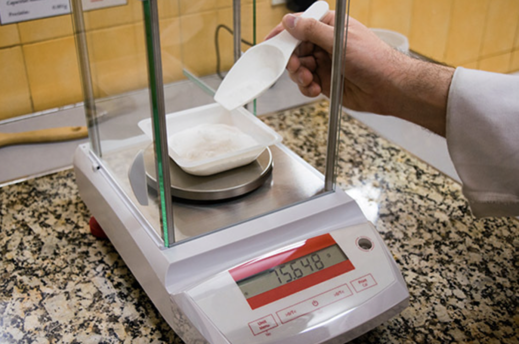 How to Choose the Right Precision Balance for Your Needs