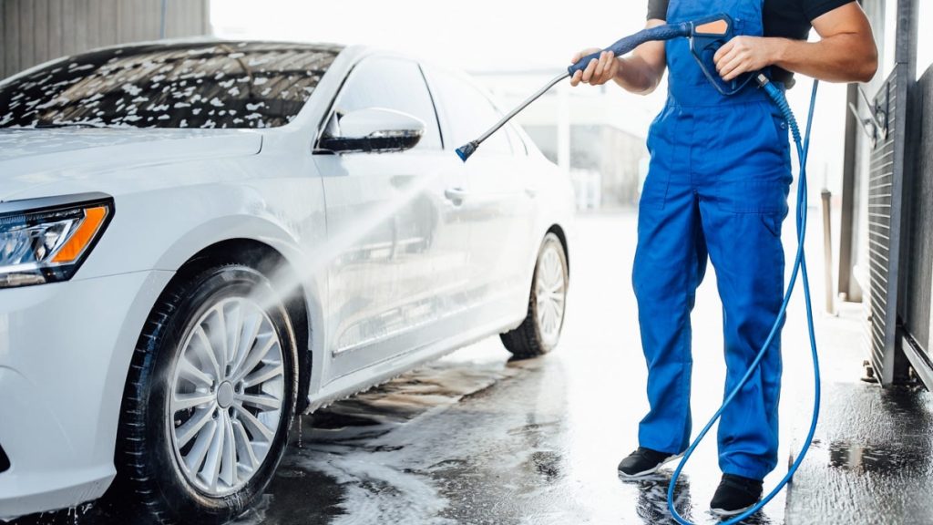 Common Car Washing Mistakes to Avoid