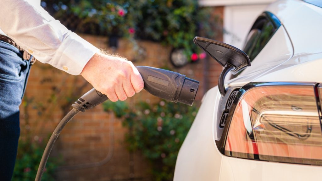 Top 5 Reasons for Installing a Home EV Charger